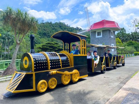 統一馬武督_瘋帽遊園車