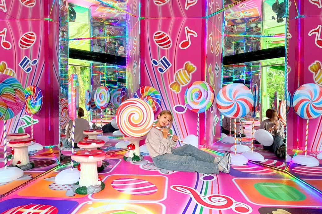 魔幻鏡屋